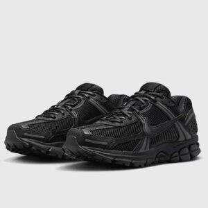Nike Air Zoom Vomero 5 SE Black Reflective Men’s "MULTIPLE SIZE"